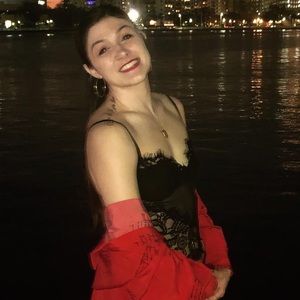 Meet your Posher, Anna